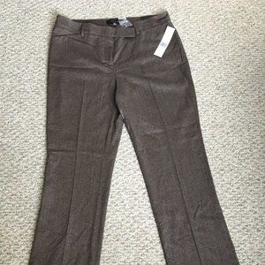 New AVERAGE - Flattering Fit pants by Larry Levine (Size: 14)